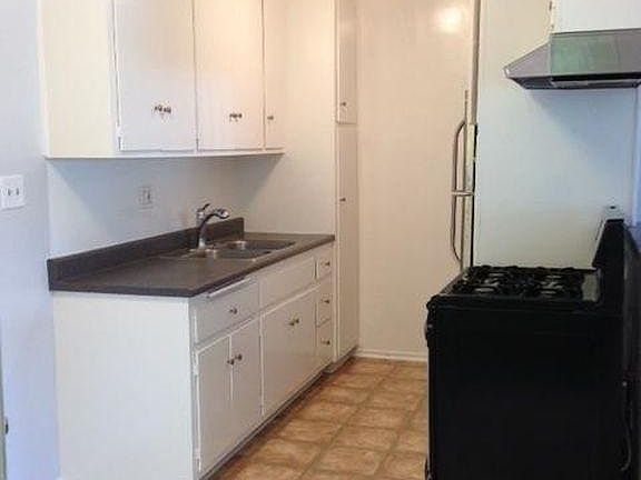 3rd image of 1238 17th St APT 3