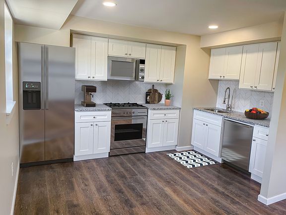 2nd image of 90 Jackson St APT 2