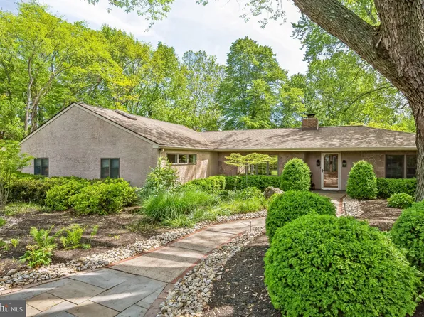 1060 Creamery Rd, Yardley, PA 19067