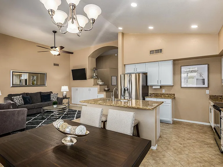 7269 W Robin Ln — Photo 9