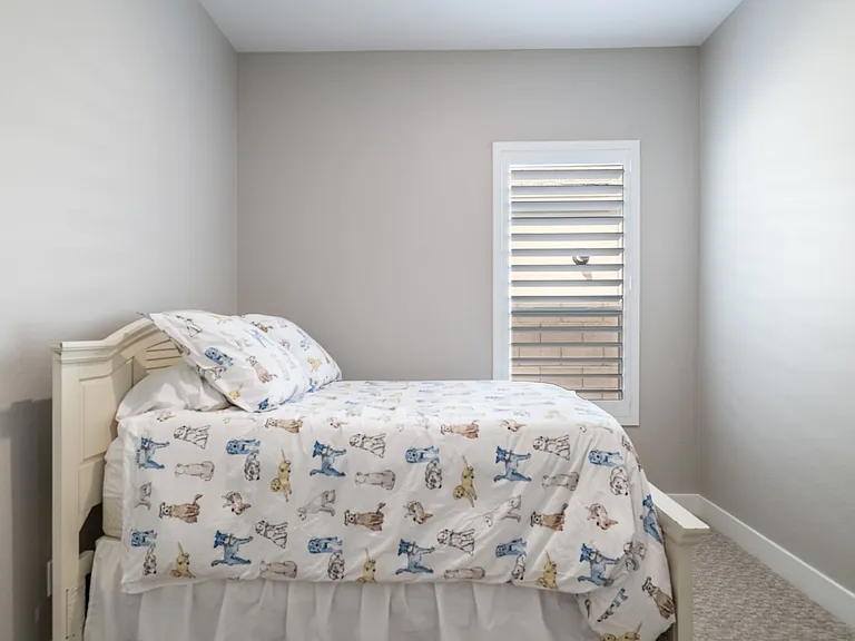 1725 E Questa Dr — Photo 33
