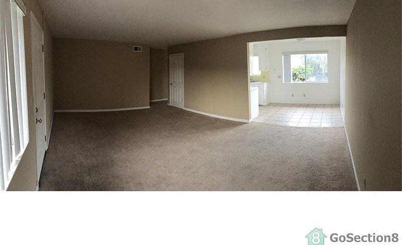 2nd image of 1060 Oakmont Dr APT 9