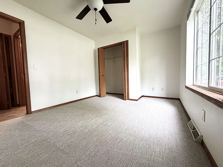 1217 Glacier Hill Dr — Photo 21