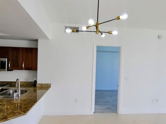 3rd image of 20000 E Country Club Dr Ph 14