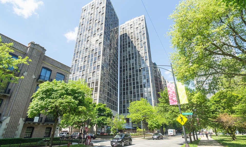 1st image of 345 W Fullerton Pkwy APT 1008