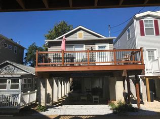 49 Gravelly Point Rd, Highlands, NJ 07732