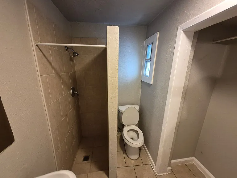 115 Caldwell St #8 — Photo 12