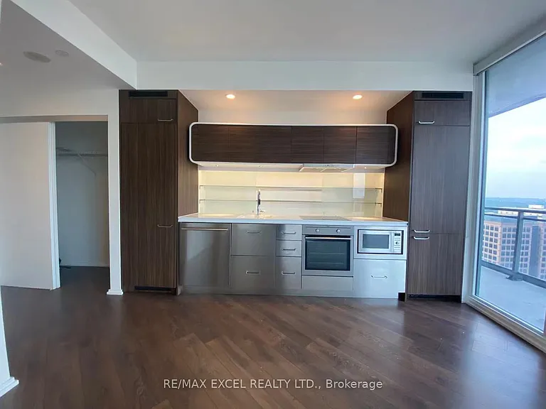 45 Charles St E #3312 — Photo 20