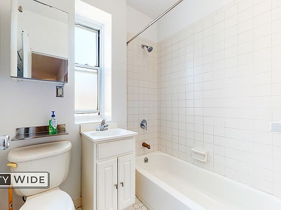 4th image of 21 E 2nd St APT B