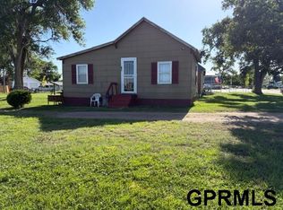 728 E 6th St, Lexington, NE 68850