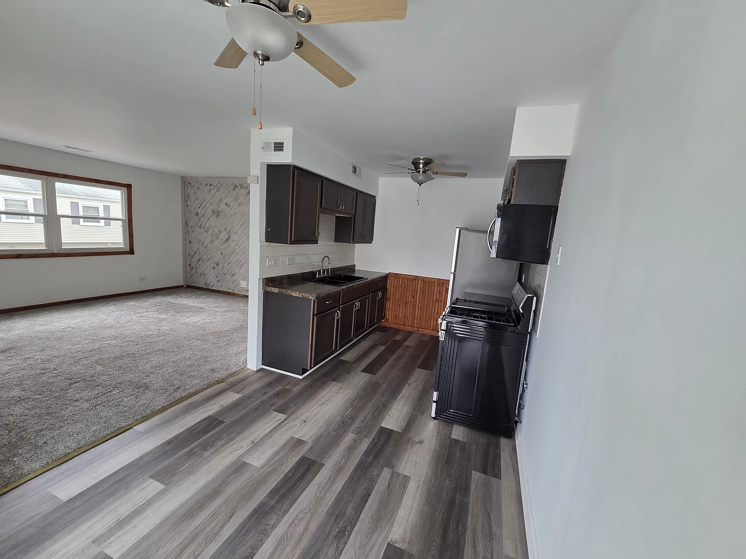 3 bed, 1100 sqft, $2,595 — Photo 3