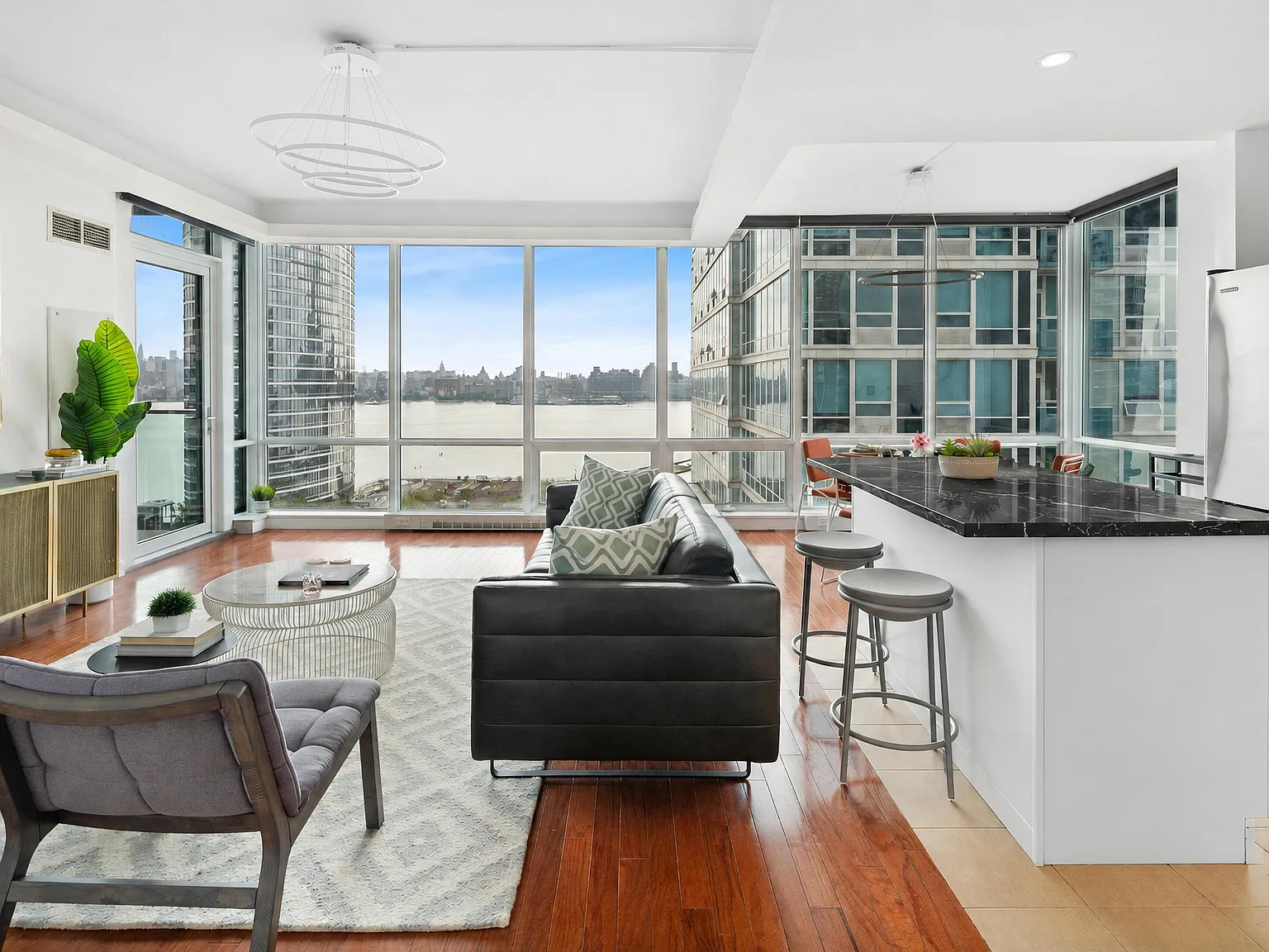 Shore North — Photo 2