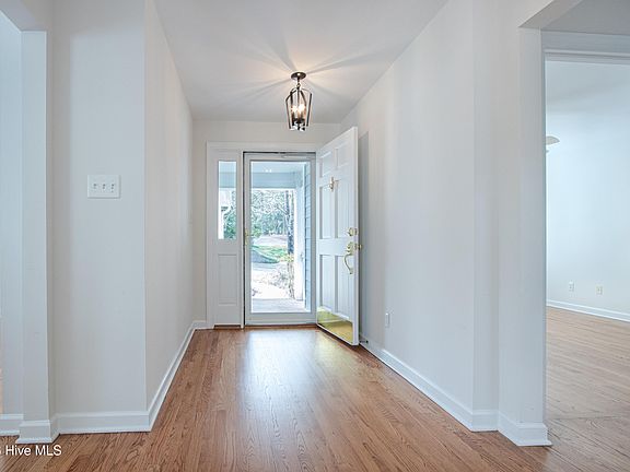 4th image of 179 N Knoll Road