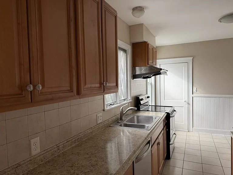 4 Wilson Ave #1 — Photo 20