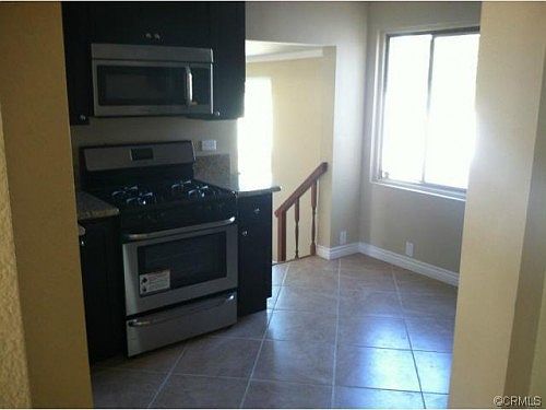 4th image of 718 N La Paloma Ave