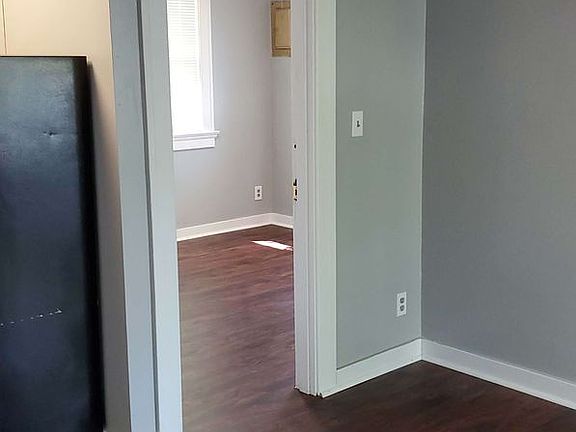 3rd image of 2235 W Schantz Ave #4