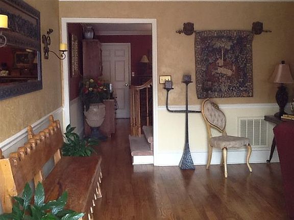 4th image of 2734 Oakland Ave #C29