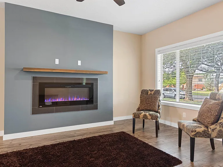 12223 101st St NW — Photo 7