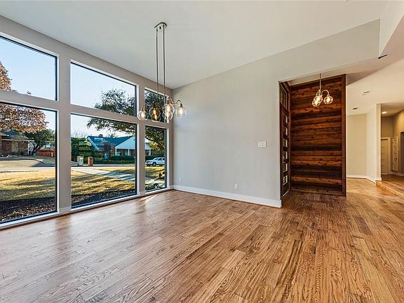 4th image of 5835 Knightsbridge Dr