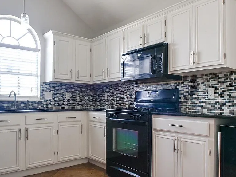 1705 Vista Verde Cir — Photo 3
