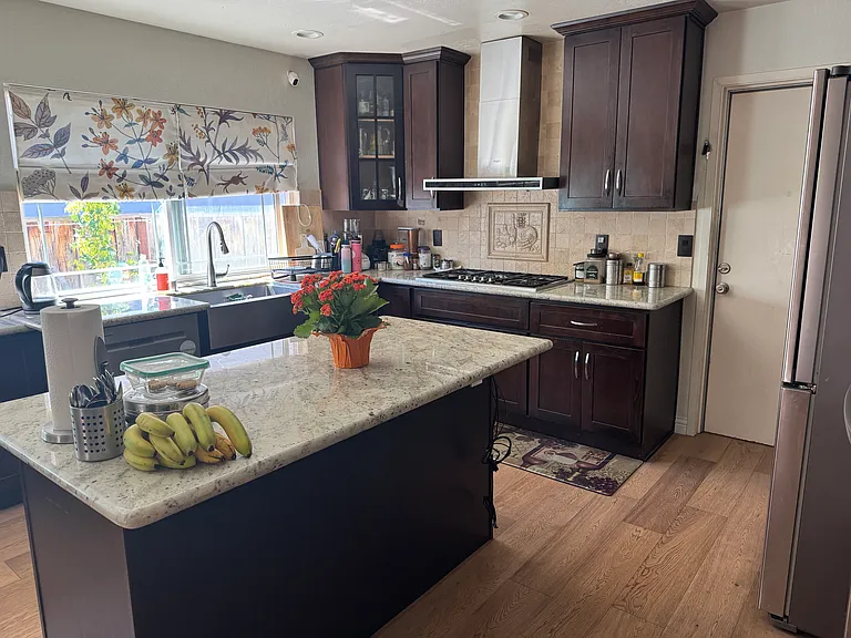 Kitchen island