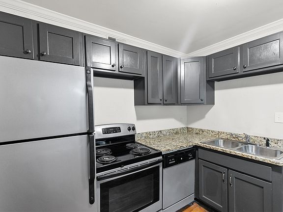 5th image of 1340 14th Ave S #1087