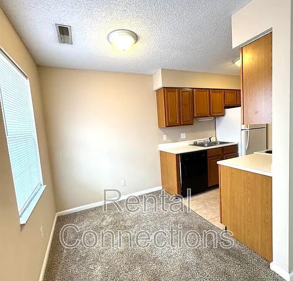 605 Old Creal Springs Rd — Photo 4