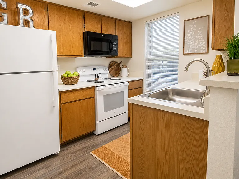 Grouse Run Apartments — Photo 56