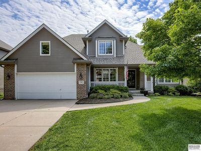 303 Castle Pine Dr, Papillion, NE, 68133