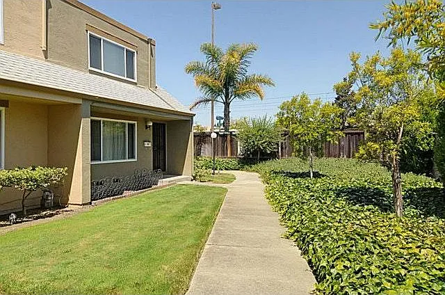 5090 Plaza Corona — Photo 18