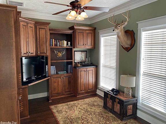 5th image of 4820 Park Place Dr