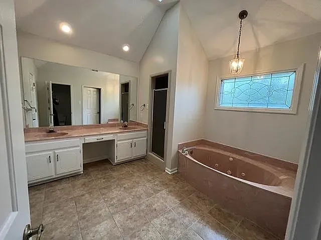 743 Grovewood Dr — Photo 13