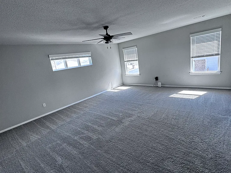 603 Woodcreek Loop — Photo 16
