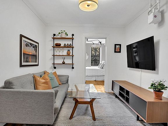 2nd image of 218 E 82nd St APT 2FW