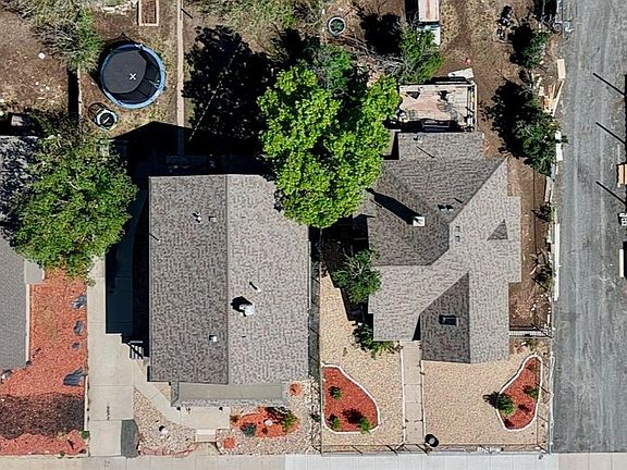 3rd image of 621 13th St