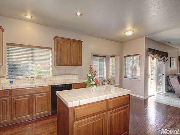 5th image of 5165 Camden Road