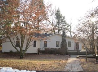 9 Tompkins Rd, Yorktown Heights, NY 10598