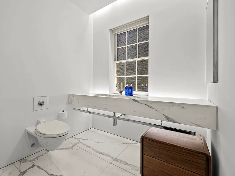 130 Charles St #TWHS — Photo 30