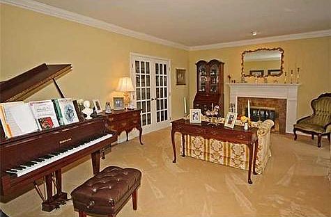 5th image of 9275 Hunt Club Ln
