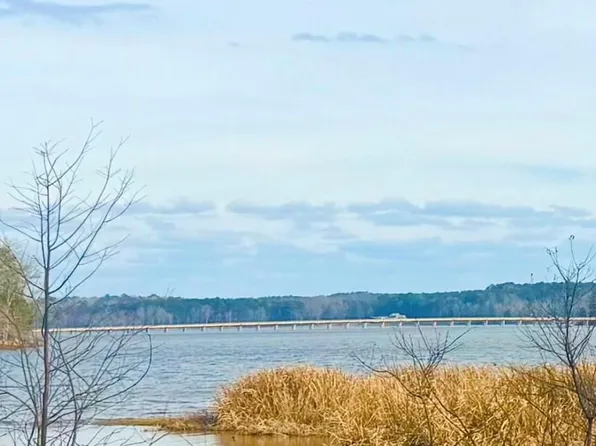 417 Tejas Dr W, Hemphill, TX 75948