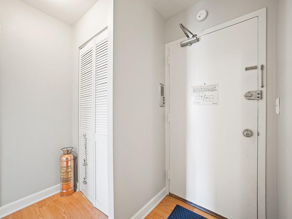 1st image of 1360 N Sandburg Ter APT 1001C