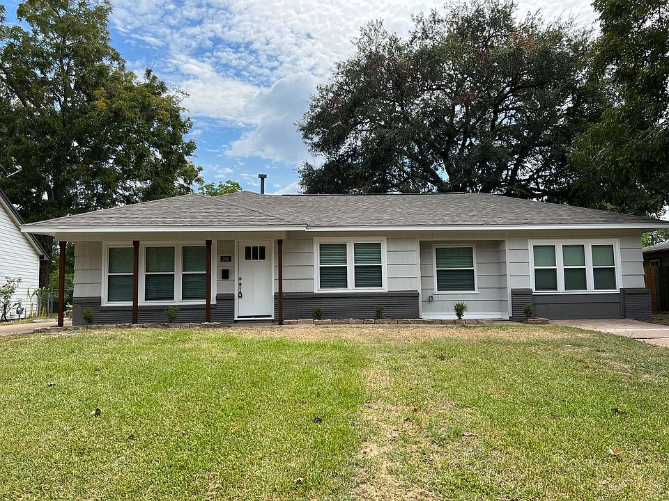 1st image of 306 Wisteria St