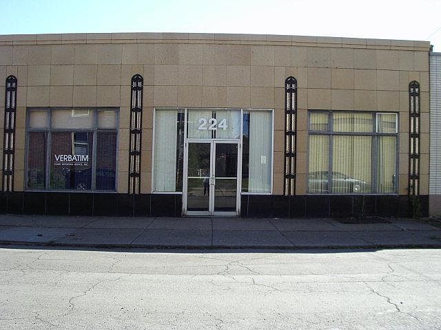 1st image of 224 William St