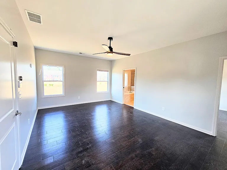 821 Westmoreland Cir NW — Photo 20
