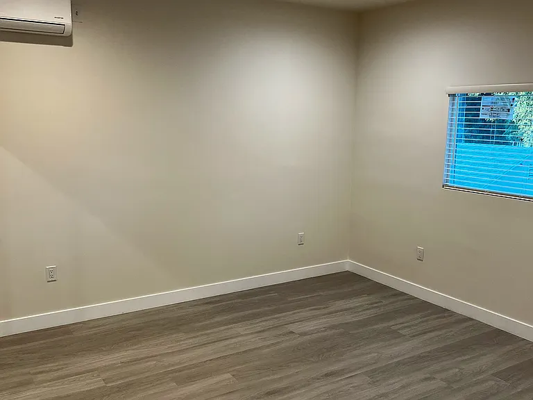 7021 Jamieson Ave — Photo 24