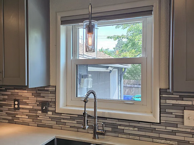 825 N Baldwin St — Photo 11