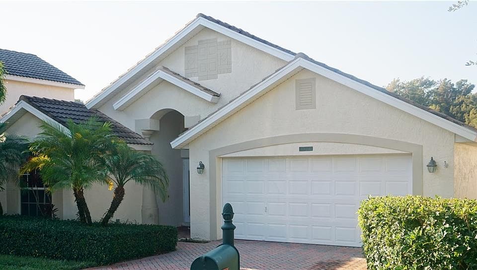 1st image of 8101 SE Morningwood Pl