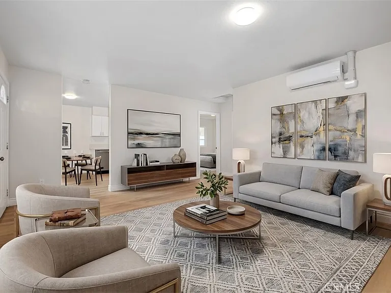 1009N N Parton St — Photo 5