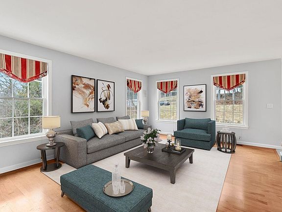 2nd image of 18 Koper Lane