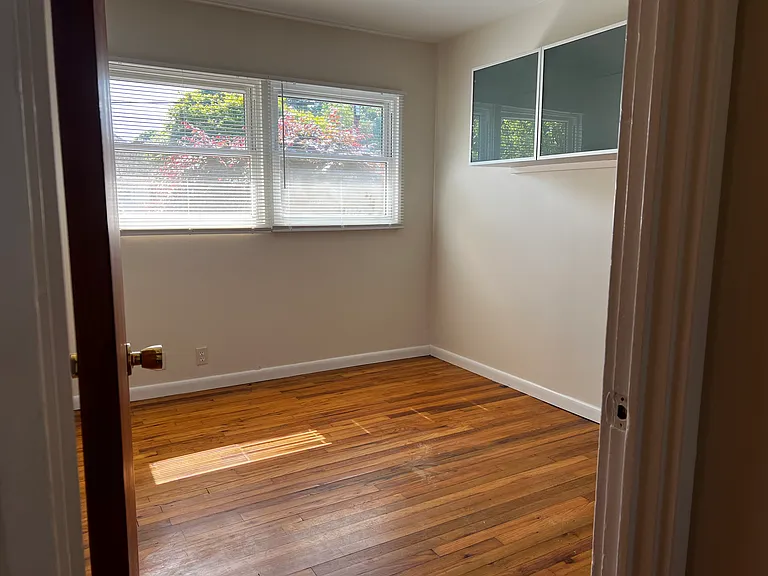 Bedroom 3 (home office)